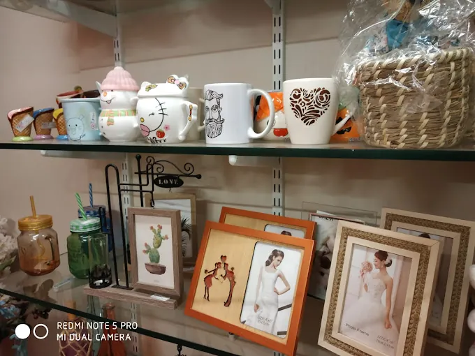 Image of: Gayu Krafts And Gifts In Mylapore