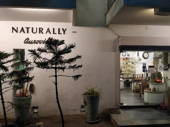 Image of: Naturally Auroville Boutique In Besant Nagar 2