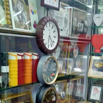 Image of: Parrys Gift World In George Town