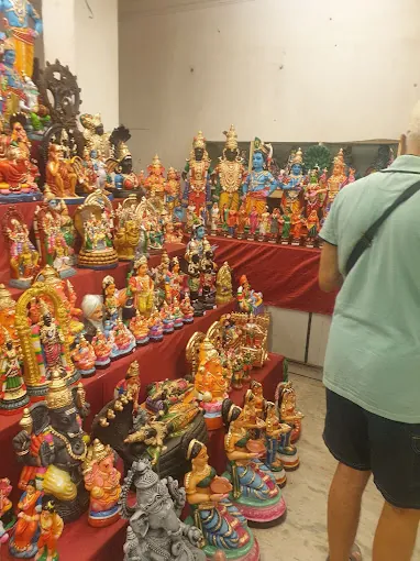 Image of: Poompuhar Sales Showroom In Chennai 2