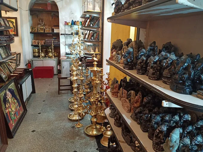 Image of: Poompuhar Sales Showroom In Chennai 4