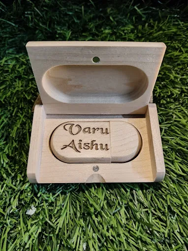 Image of: 3D Crystal Gifts In Nungambakkam