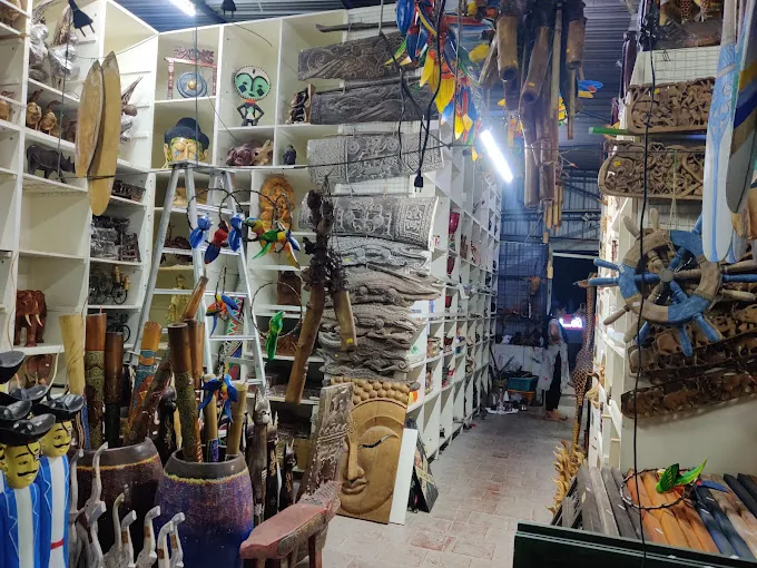 Image of: Wood Hub Gift And Art In Thiruvanmiyur 3
