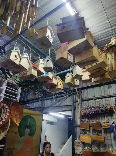 Image of: Wood Hub Gift And Art In Thiruvanmiyur 4