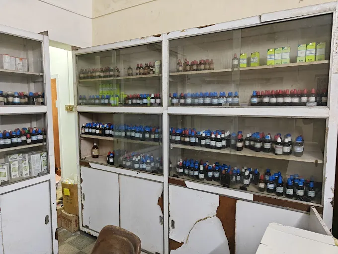 Image of: Anns Homoeo Clinic And Pharmacy In Mandaveli