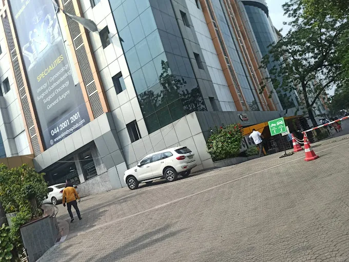 Image of: Sims Emergency Care In Vadapalani