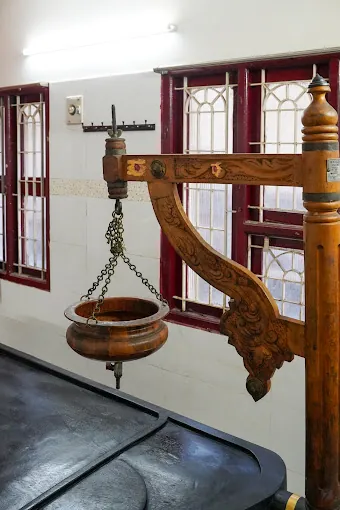 Image of: Sowriraj Ayurvarma Vaidya Sala In Valasaravakkam