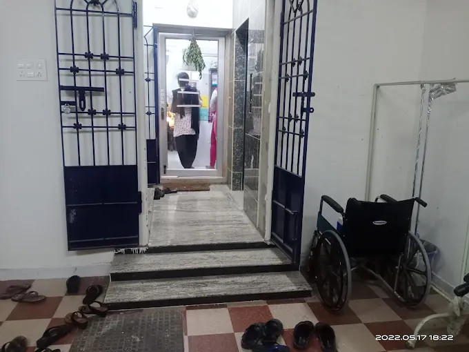 Image of: The Doctors Office In Chintadripet