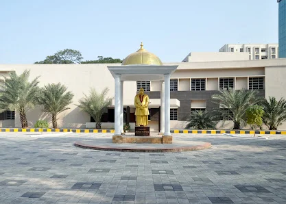 Image of: Avichi College Of Arts In Virugambakkam 2