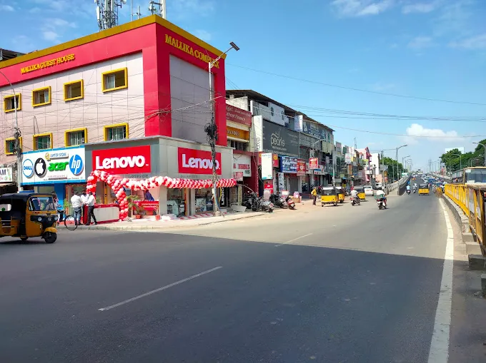 Image of: Lenovo Exclusive Store in Kodambakkam 7