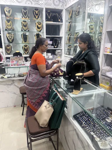 Image of: Hiranmayi Jewellery in Chennai