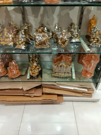 Image of: Saravana Stores Gold Palace And Textiles in Mambalam 4
