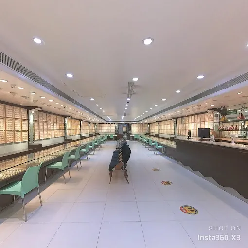 Image of: Jeyachandran Gold House in Mambalam