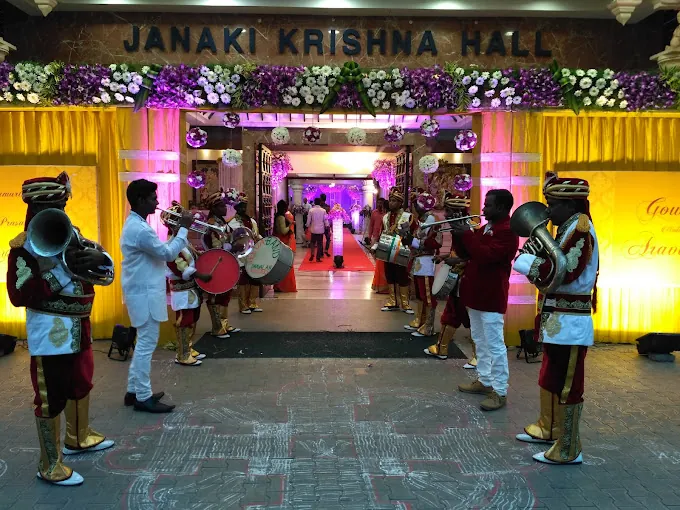 Image of: Vel Muruga Lights in Vadapalani