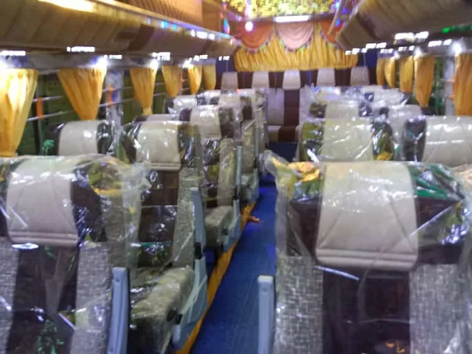 Image of: Mini Bus in Vadapalani 3