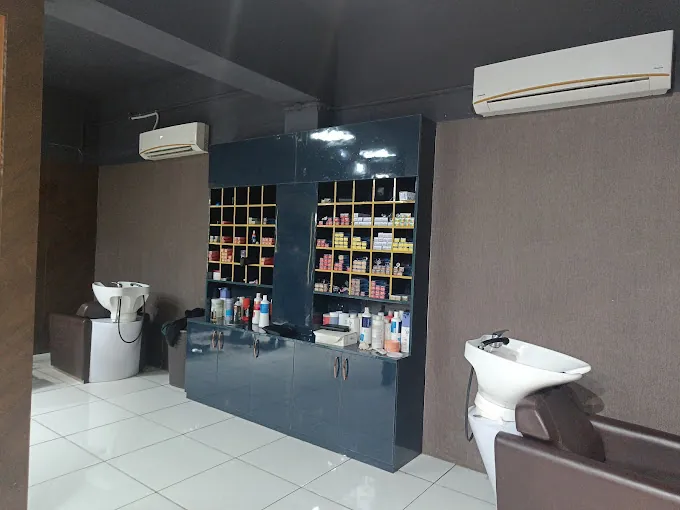 Image of: Essensuals Hairdressing By Toni And Guy  in Mahabalipuram Road