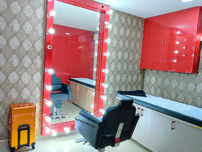 Image of: La Venustas Unisex Salon in Chennai