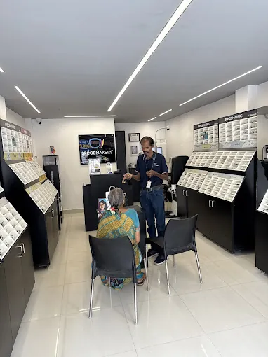 Image of: Specsmakers in Saligramam