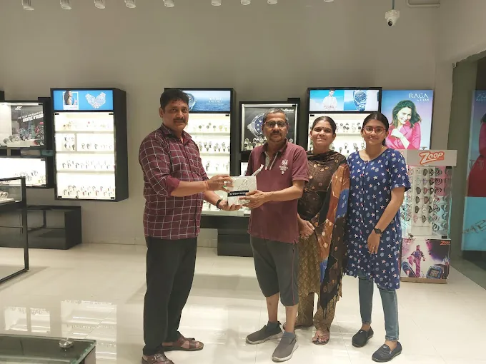 Image of: Titan World in Perungalathur