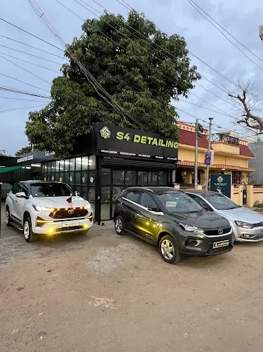 Image of: Auto Bright Car Wash And Detailing in Iyer Bungalow 6