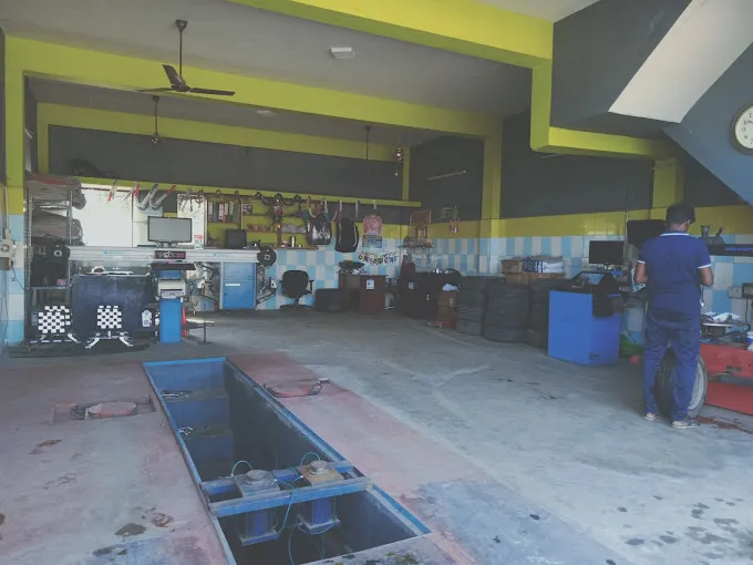 Image of: Chendhoor Tyre Point in Melamadai