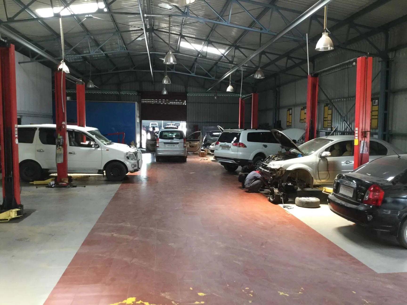 Image of: Government Automobile Workshop in Karumbalai