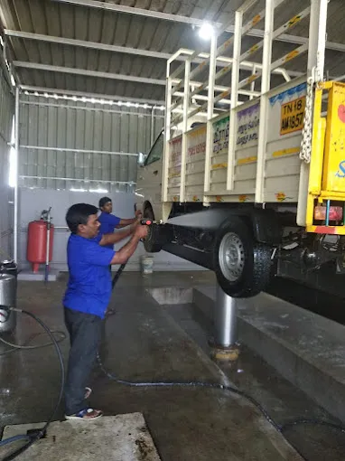 Image of: Om Sakthi Car Water Service in Kk Nagar 2