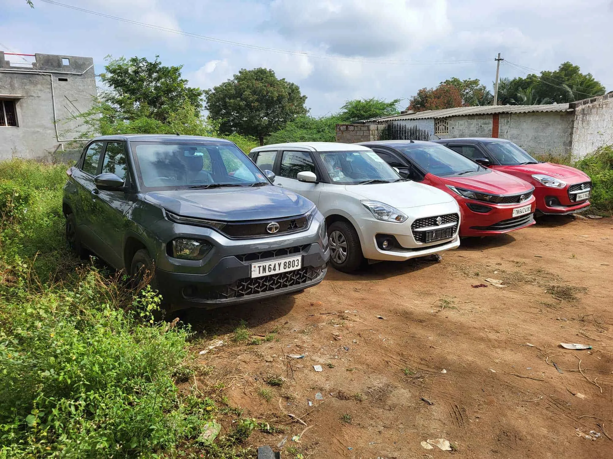 Image of: Self Drive Cars in Karuppayurani