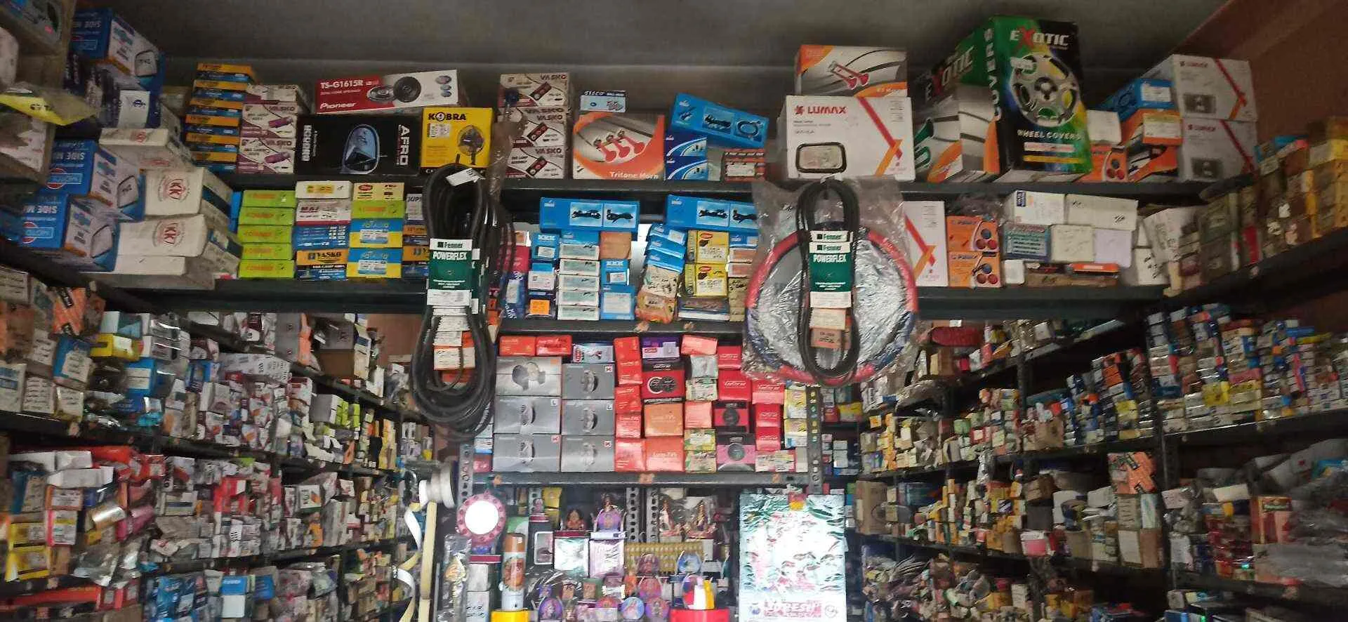 Image of: Vinayaka Auto Store in Madurai