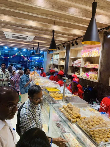 Image of: B G Naidu Sweets Shop in Madurai
