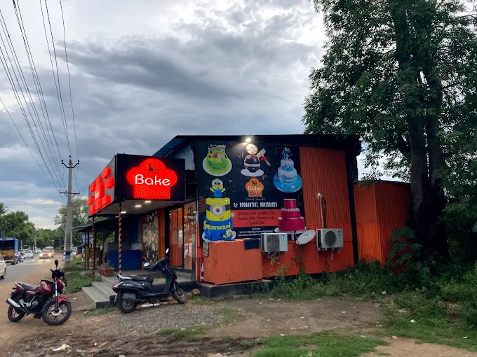 Image of: Bake House in Virattipathu 7