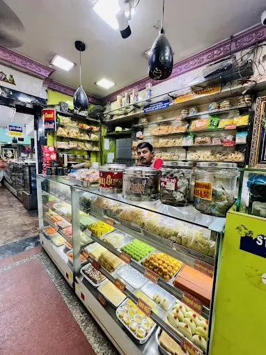 Image of: Bhagavan Sweets in Madurai 4