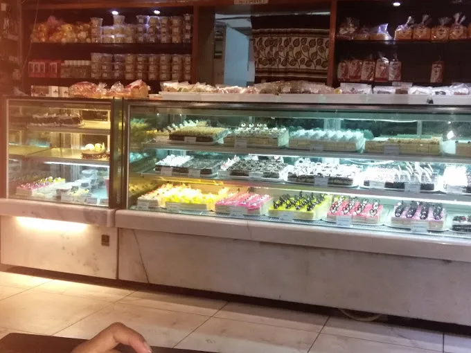 Image of: Blaack Forest Bakery in Kk Nagar
