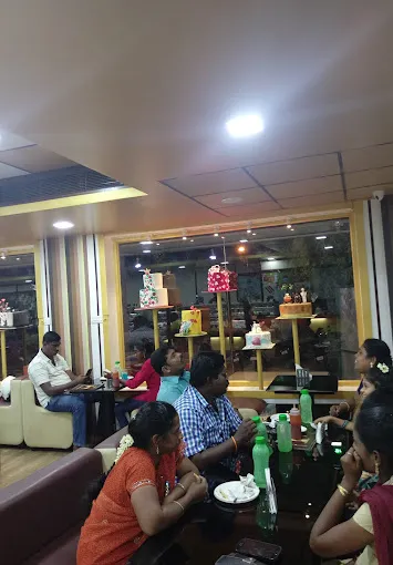 Image of: Cream E Cakes in K Pudur 3