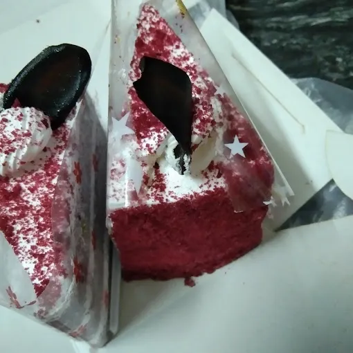 Image of: Lala Bakery in South Gate 3
