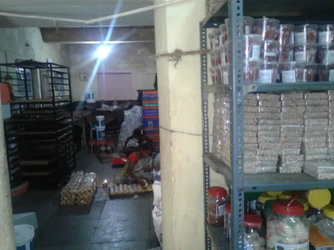 Image of: Meenam Bakery in Ponmeni