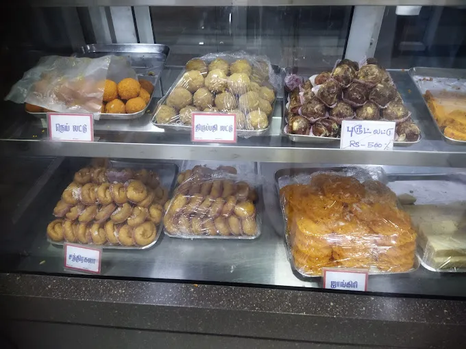 Image of: Naveen Bakery in Anna Nagar 4