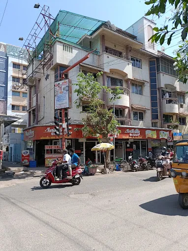 Image of: Naveen Bakery in Anna Nagar 6