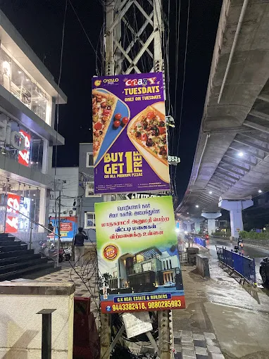 Image of: Oyalo Pizza in Iyer Bungalow