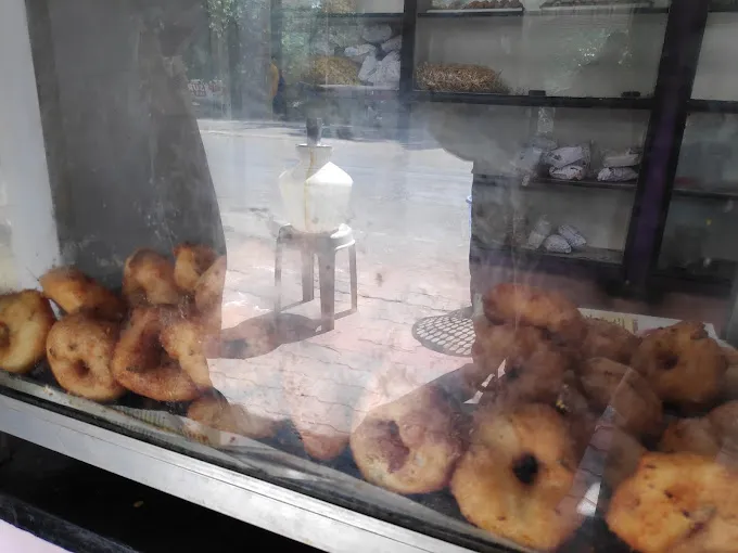 Image of: Prison Bazar in Arasaradi 2