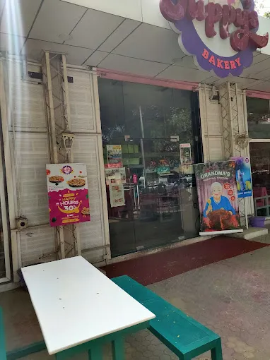 Image of: Puppys Ice Cream in Mahal 6