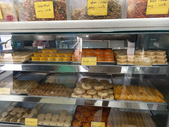 Image of: Sara Bakery in Anna Nagar 2