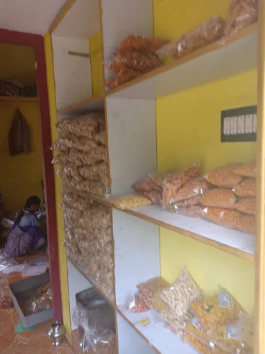 Image of: Sri Irukkankudi Mariamman Sweets in Sellur 4
