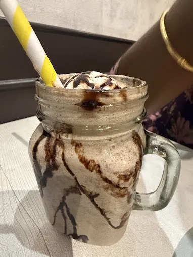 Image of: The Chocolate Room in Kk Nagar 5