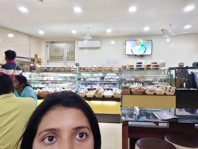 Image of: The Cream E Cakes in Madurai 2