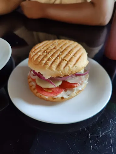 Image of: The Cream E Cakes in Madurai