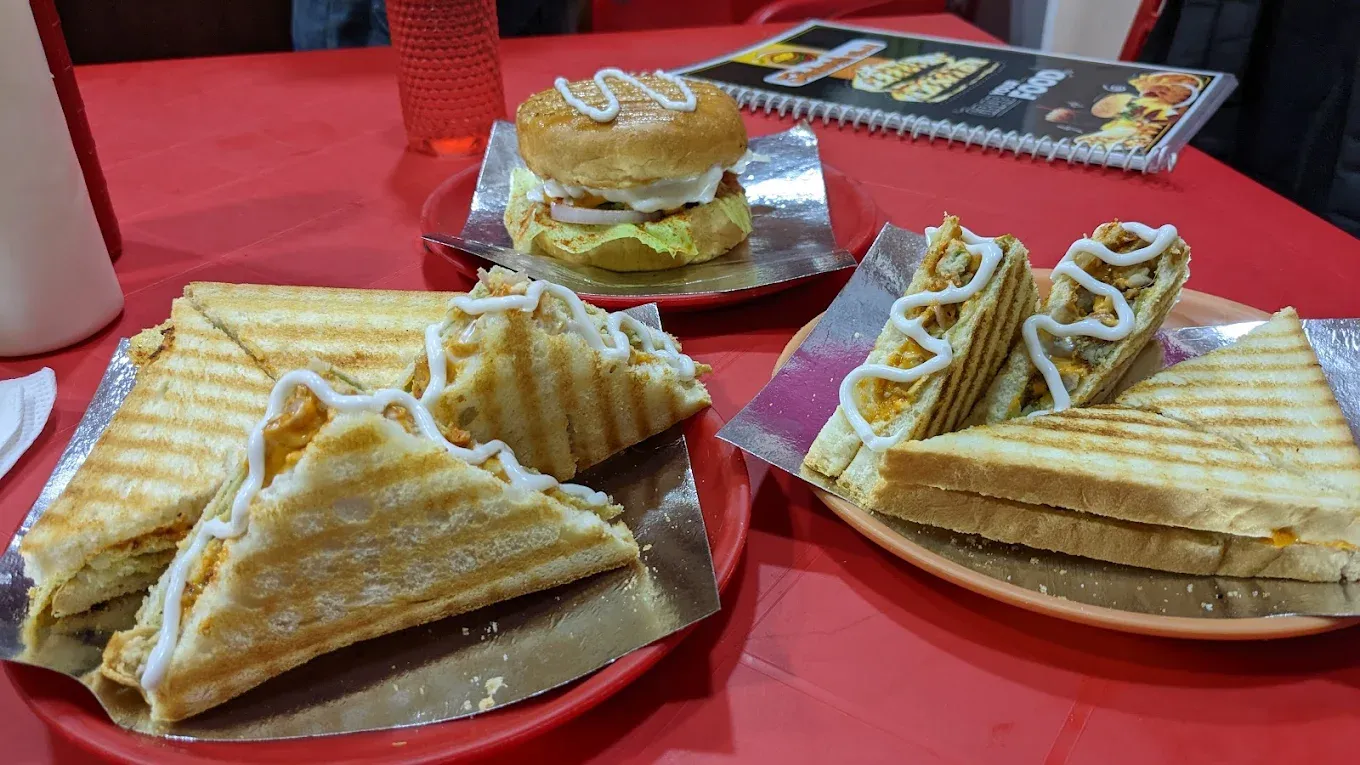 Image of: The Sandwich World in Kalavasal