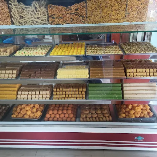 Image of: Lakshmi Bakery Sweets In Madurai