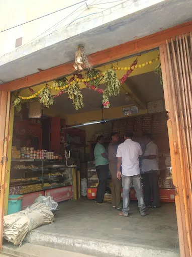 Image of: P Kaladevi Mixture Store In Periyar