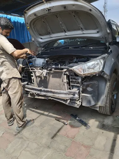 Image of: Aara Motors in Madurai 3